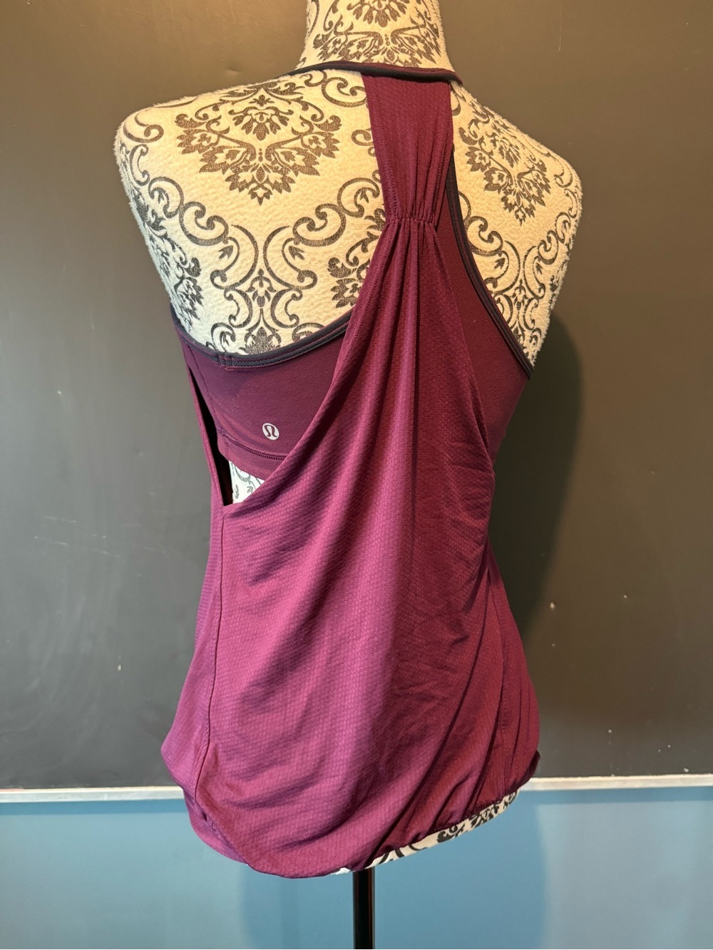 No limits tank - Picture 2 of 3